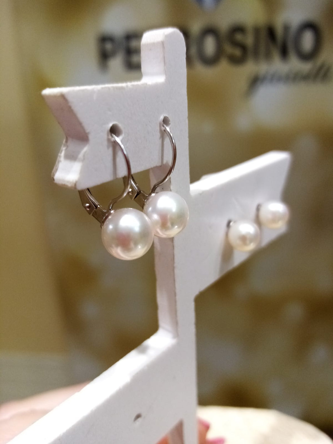 Orecchini di perle bianche dim. 7-7 ½